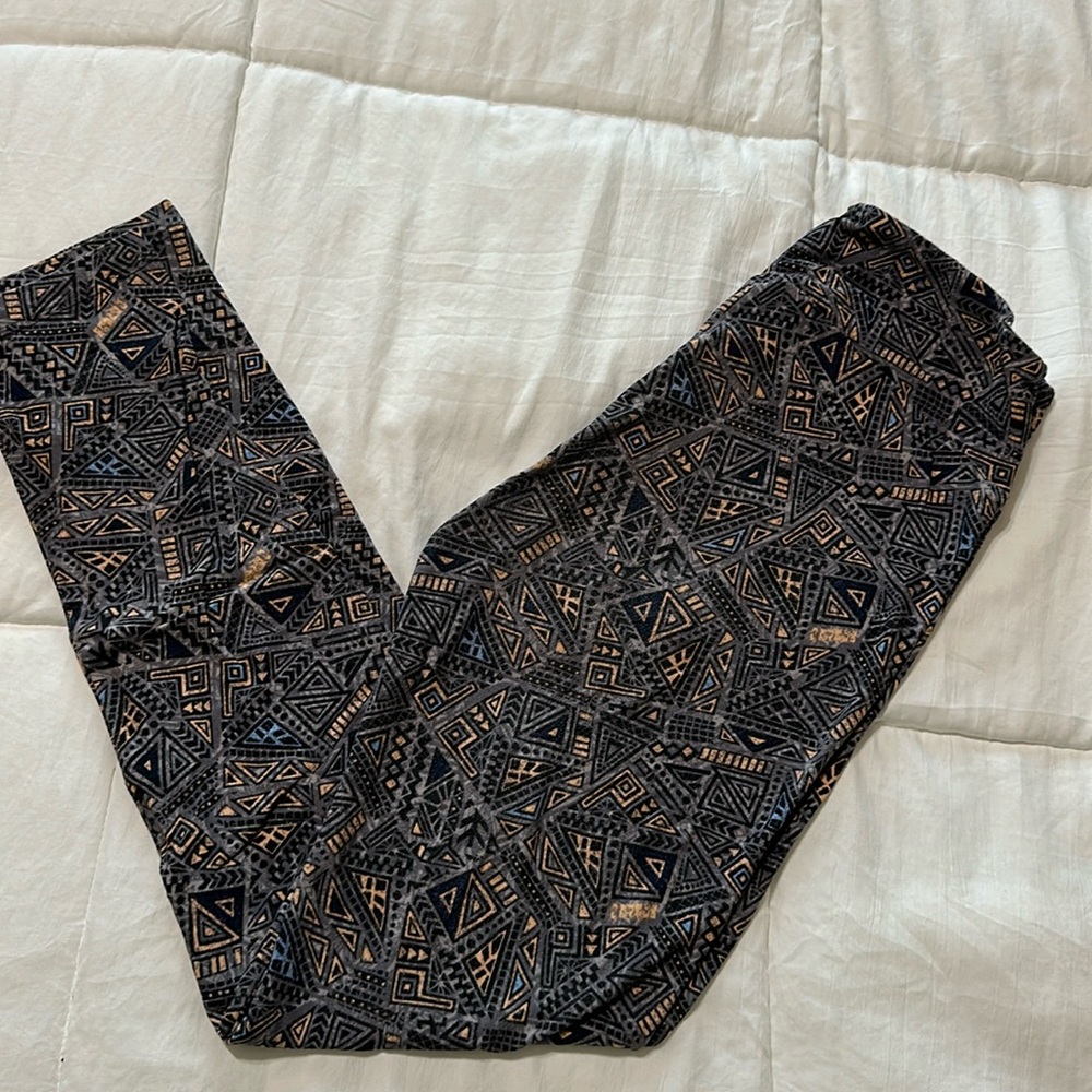 LulaRoe buttery soft leggings